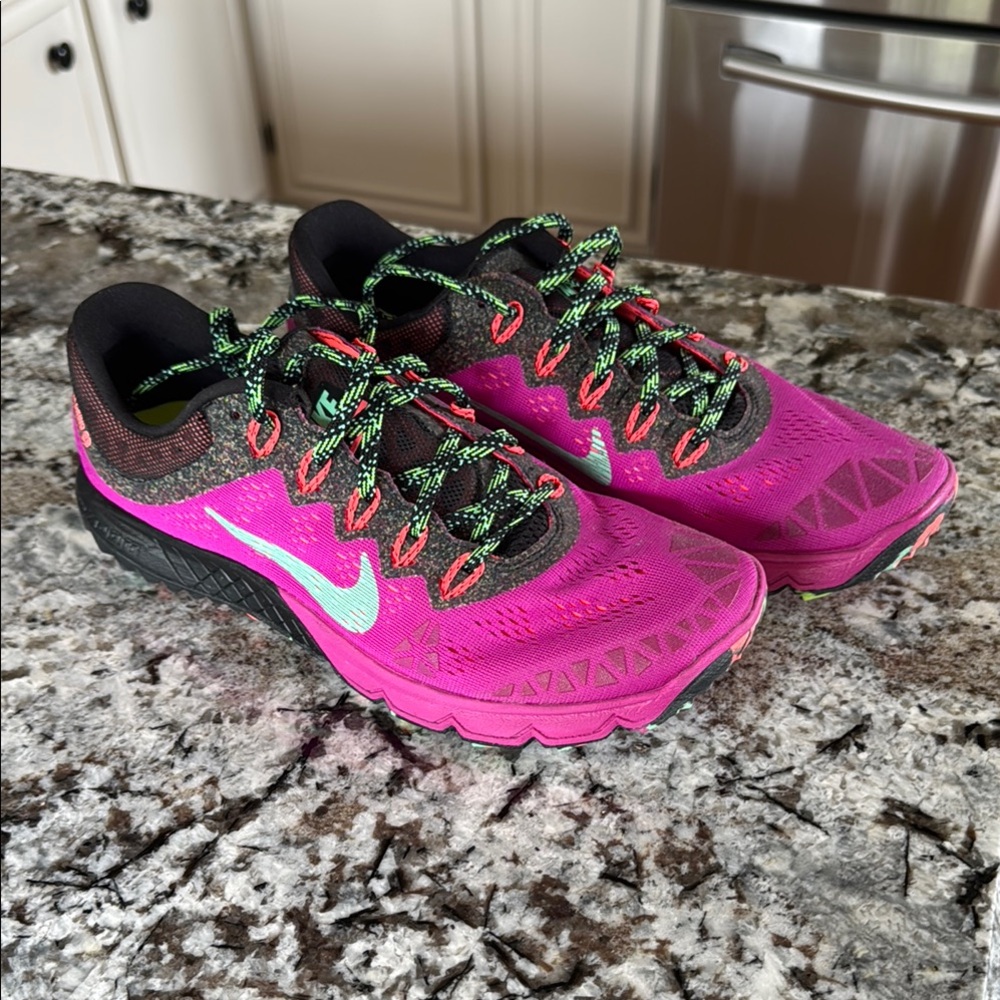 SOLD Nike Zoom Terra Kiger trail running shoe women’s 9.5